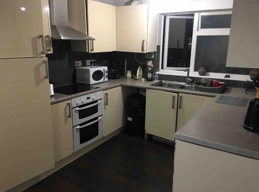 Eastbourne Large Double Room With Wifi & Kitchen Polegate Exterior foto